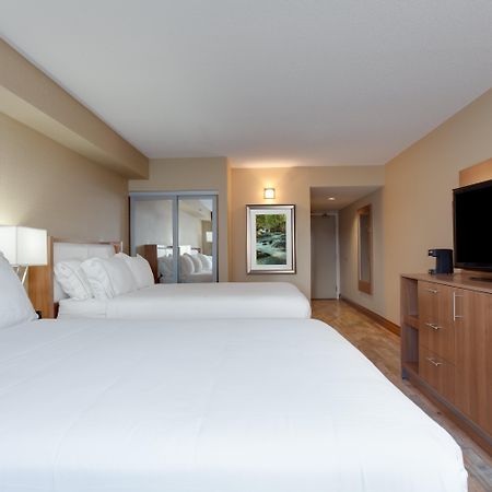 Holiday Inn Express Hotel & Suites Uptown Fredericton By Ihg Buitenkant foto