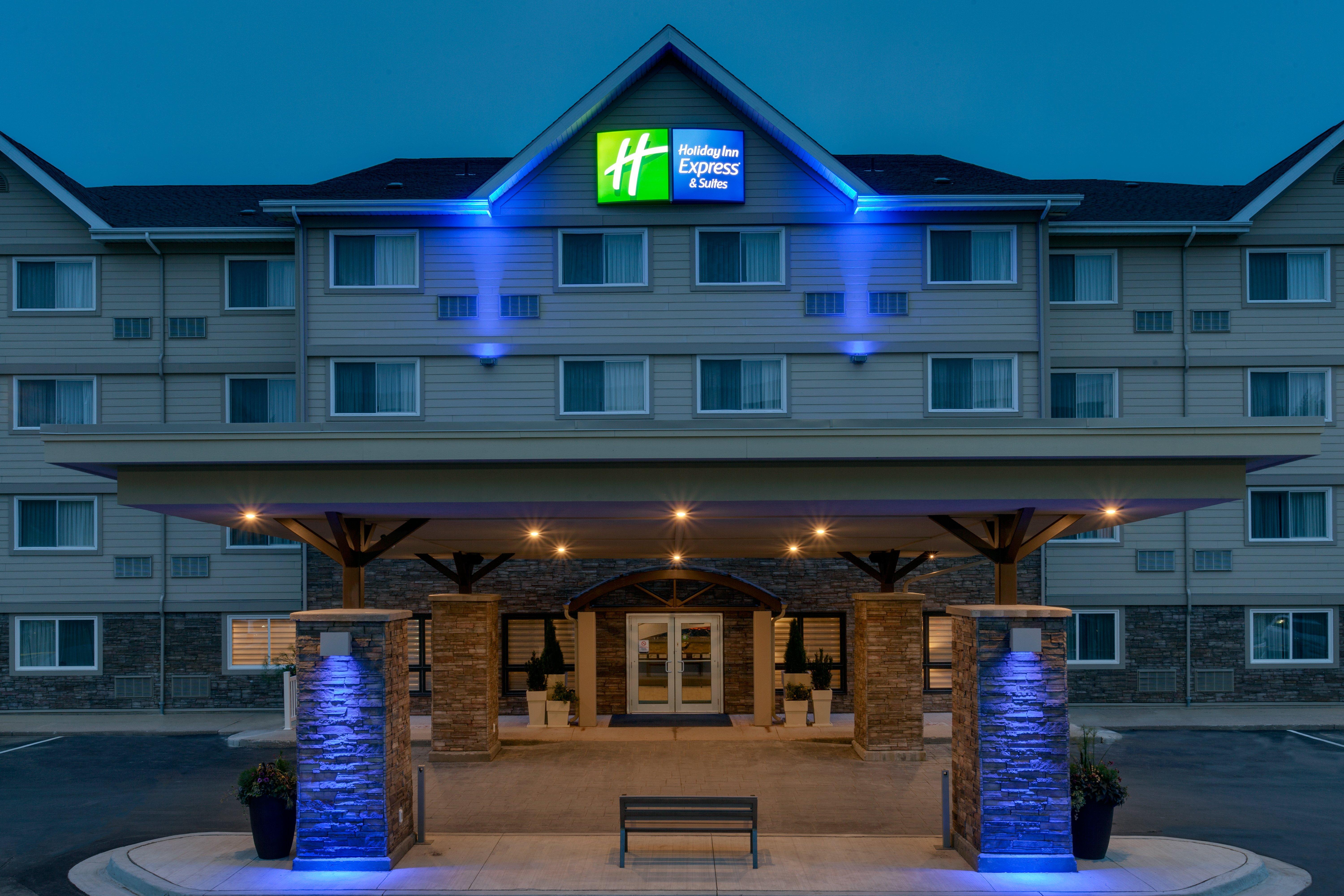 Holiday Inn Express Hotel & Suites Uptown Fredericton By Ihg Buitenkant foto