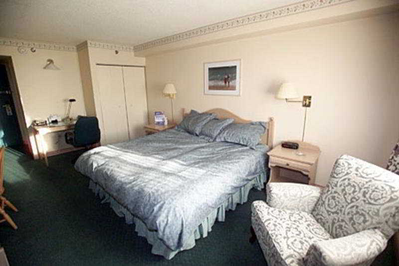 Holiday Inn Express Hotel & Suites Uptown Fredericton By Ihg Buitenkant foto