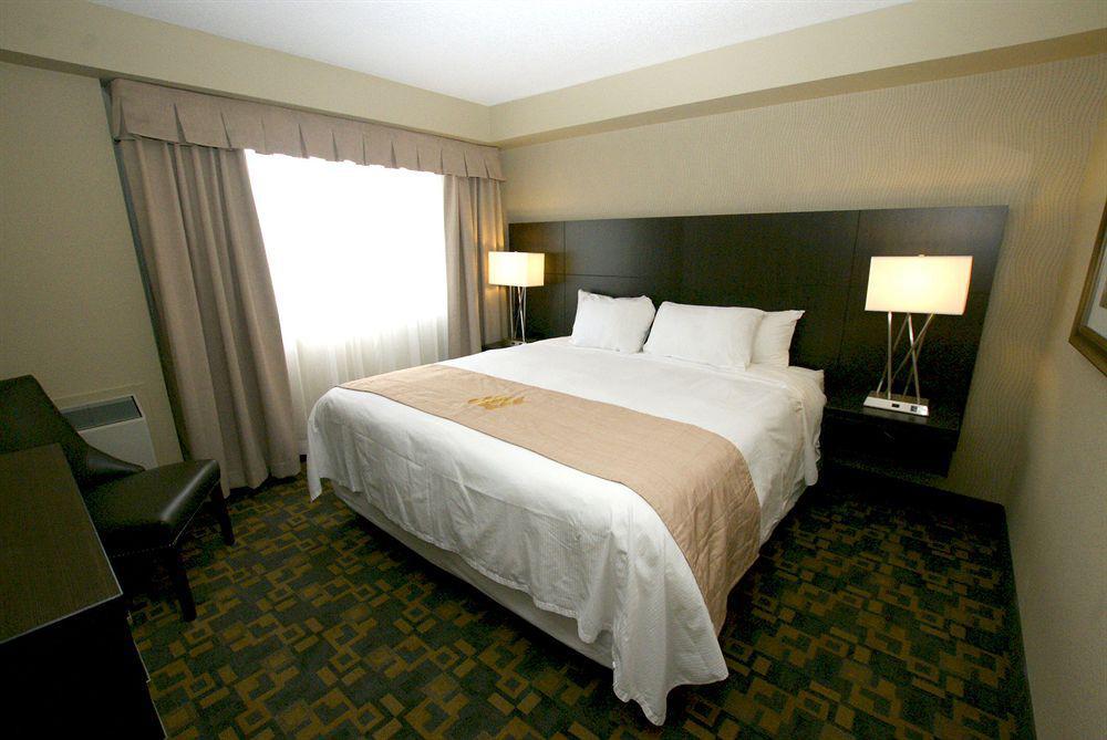 Holiday Inn Express Hotel & Suites Uptown Fredericton By Ihg Buitenkant foto
